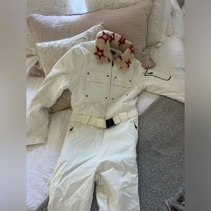 Perfect moment ski suit size medium